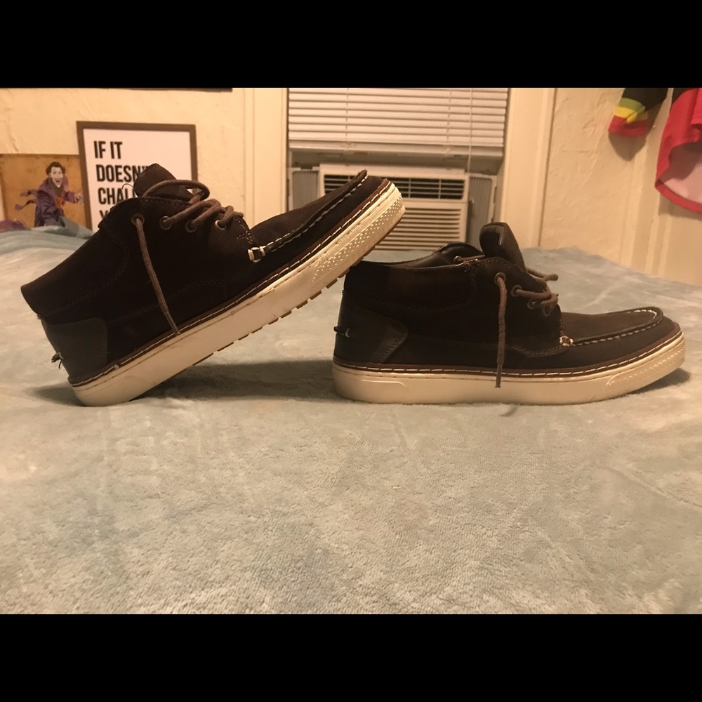 Steve madden Flynn style gym shoes